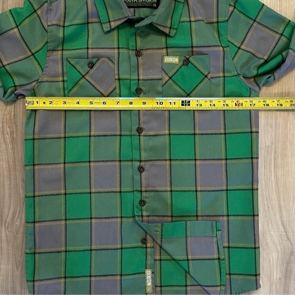 DIXXON Flannel Shirt DFC Green Gray & Yellow Plaid The Auld Pub pattern. Large - Picture 4 of 8